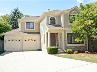 110 Cayuga Ct, Bloomingdale, IL 60108