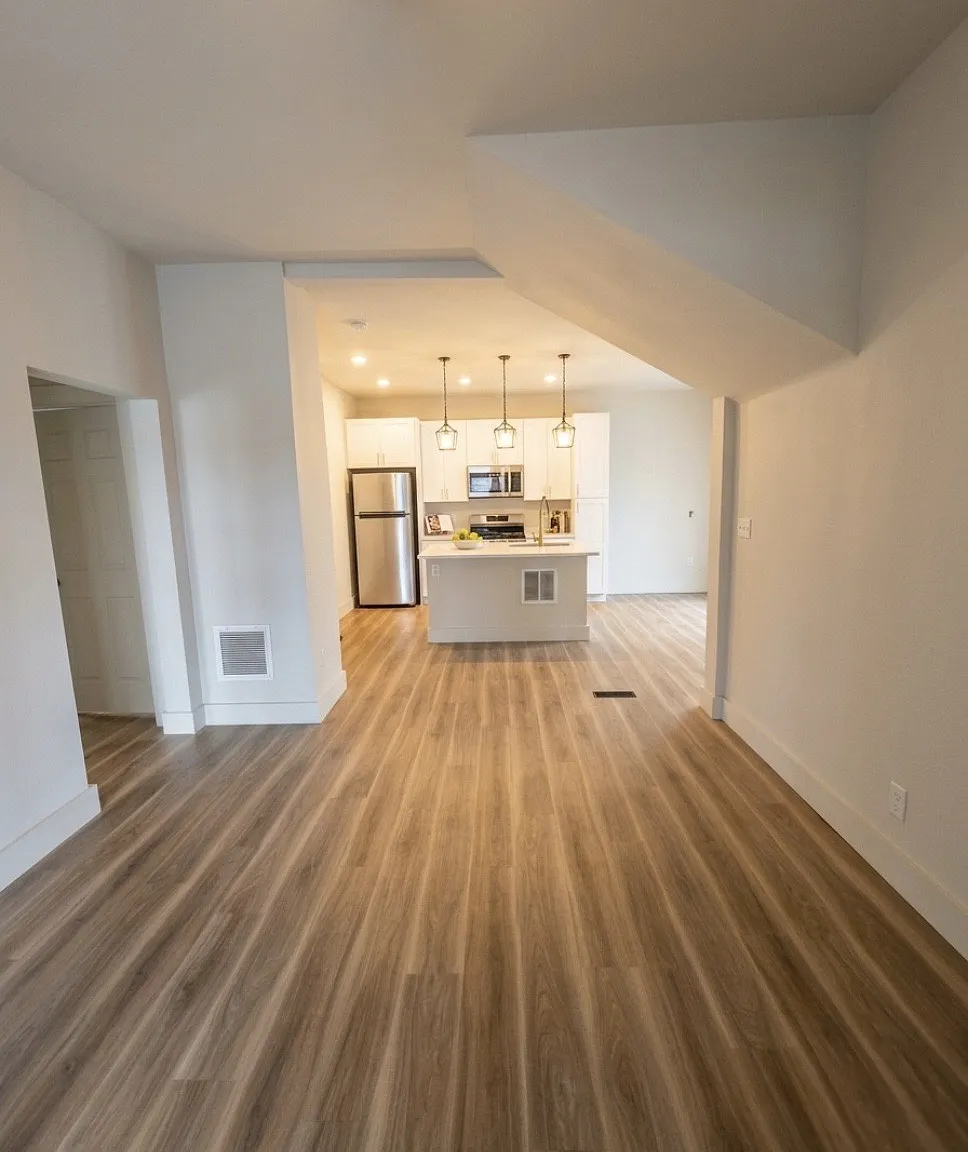 2 bed, 900 sqft, $1,200 — Photo 1