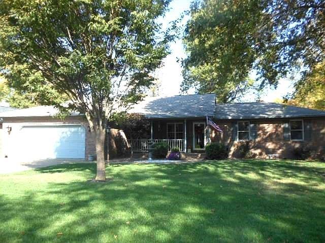 1st image of 2600 Malibu Dr