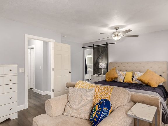 4th image of 3909 W Deborah Dr
