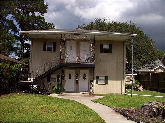 1st image of 711 Oaklawn Dr #A