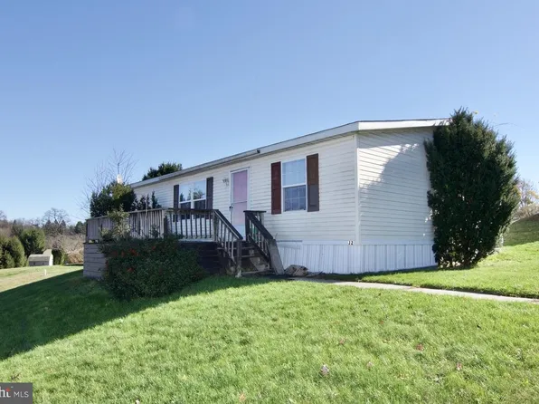 32 Kestrel St, Kutztown, PA 19530