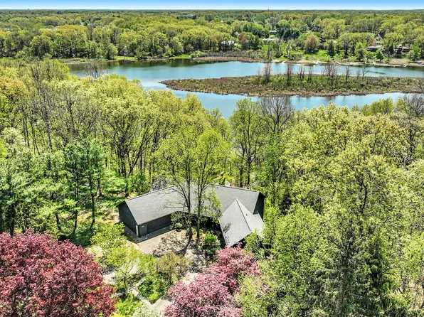 5251 Hickory Hill Ln, Kalamazoo, MI 49009