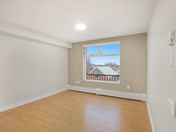 5th image of 4707 50th St
