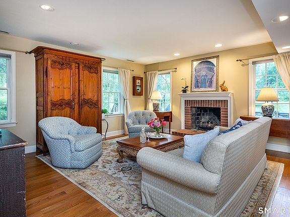 3rd image of 87 Canaan Road #1D