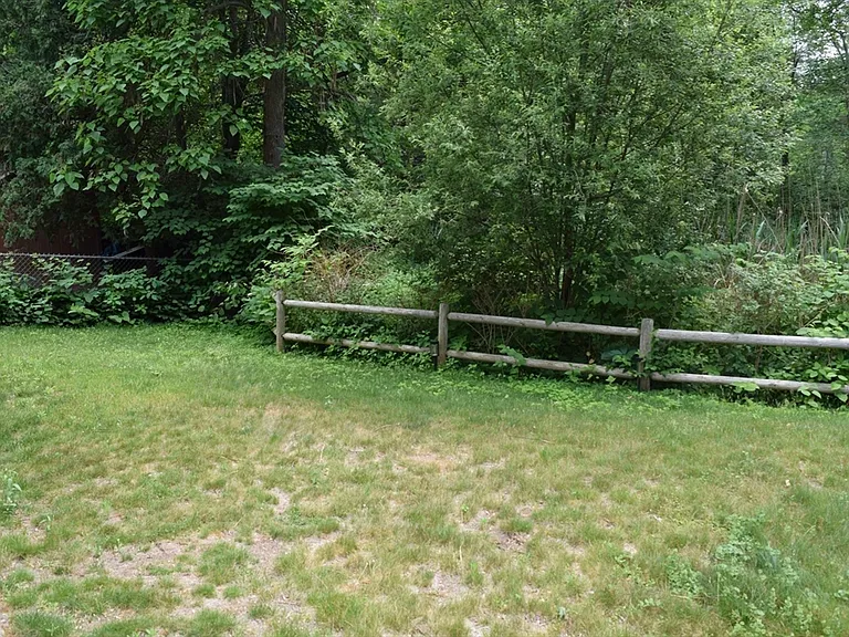 142 Grove Ave — Photo 24