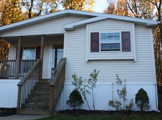 23 Hillside Vlg, Oxford, NJ 07863