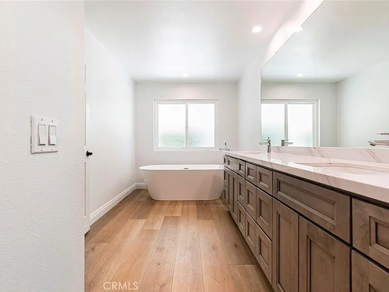 10928 Meseta Ave — Photo 20