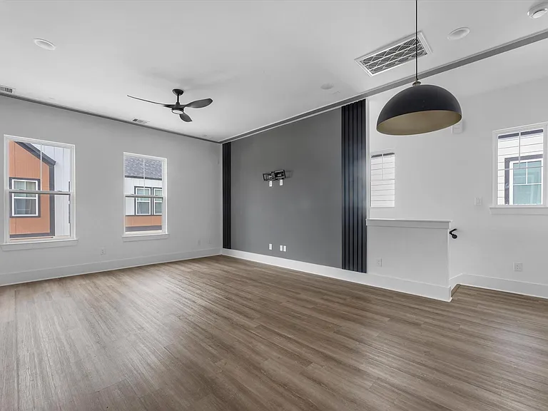 9004 Orange Spring Dr — Photo 6
