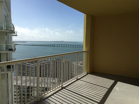 3rd image of 170 SE 14th St APT 2803