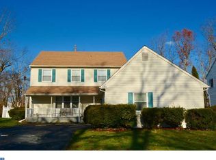 39 Pembrook Dr, Turnersville, NJ 08012