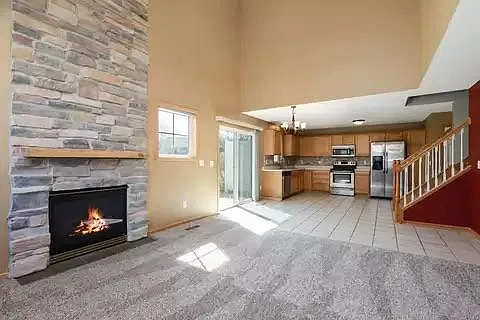 3 bed, 1.5 bath, 1510 sqft, $2,300 — Photo 3