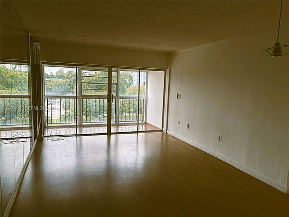 2nd image of 8775 Park Blvd APT 406