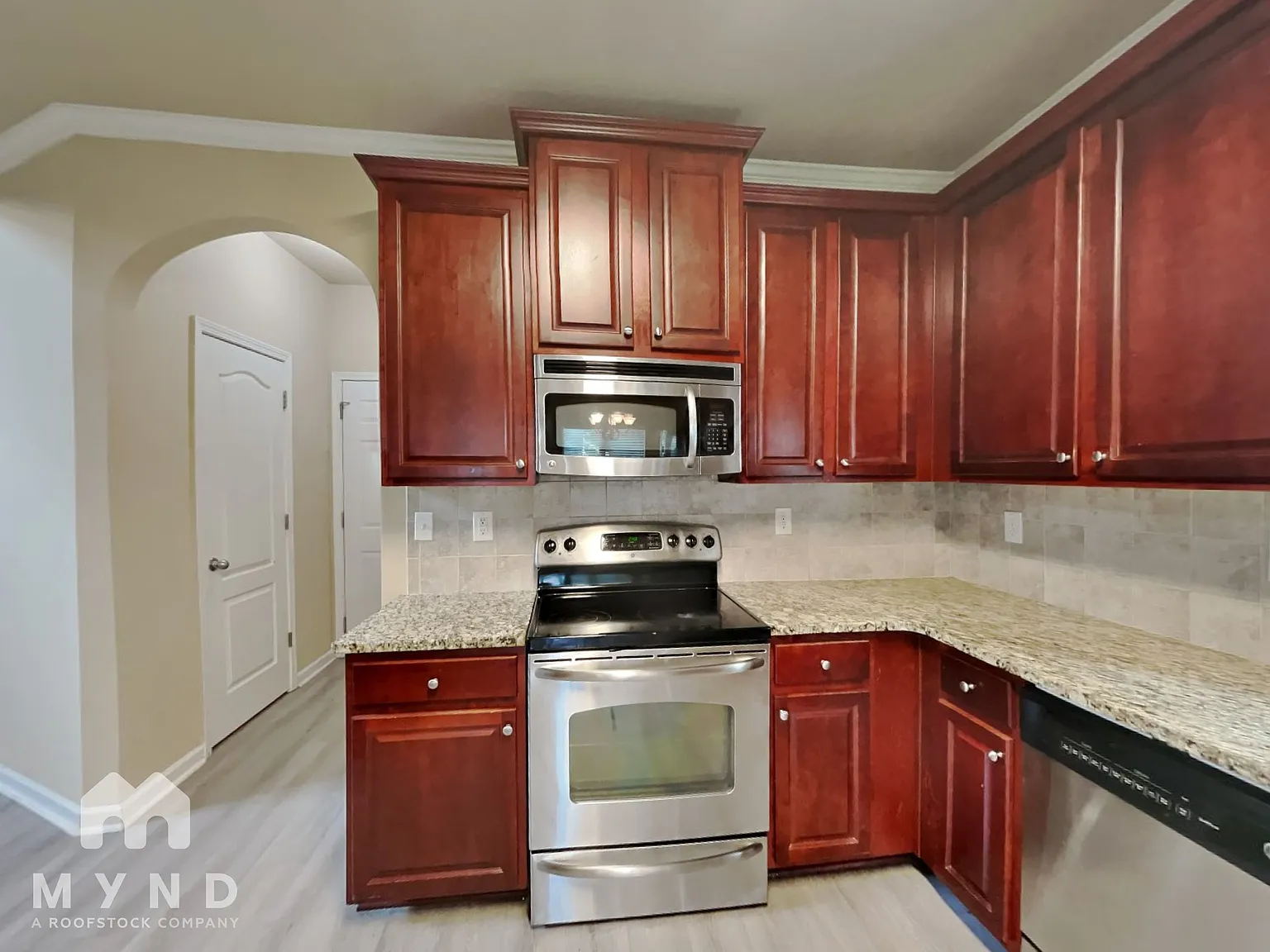 4 bed, 3.0 bath, 2496 sqft, $2,299 — Photo 3