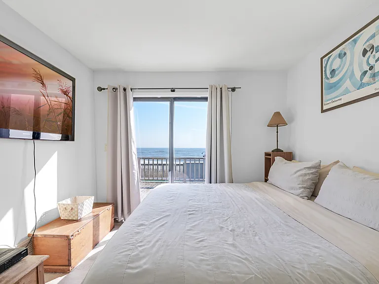 40 Dune Rd — Photo 13