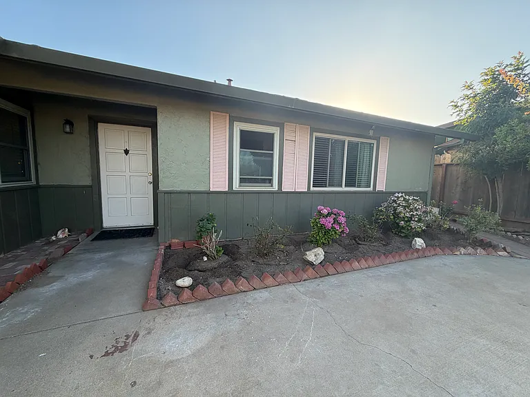 435 Fairview Dr — Photo 5