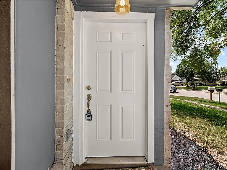2714 S Brompton Dr — Photo 5
