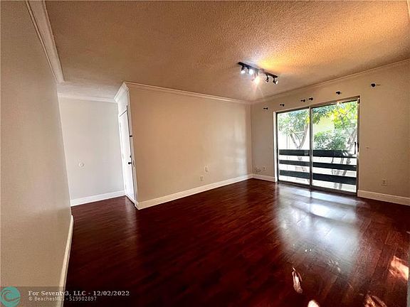 3rd image of 5226 NE 6th Ave #G33