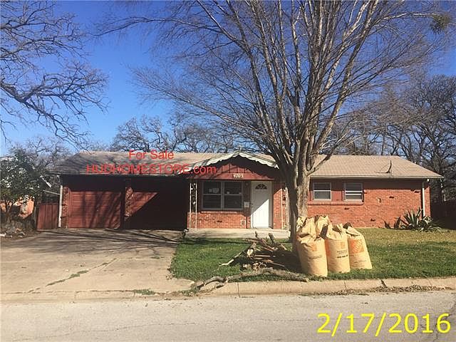 1st image of 4705 Forest Wood Dr
