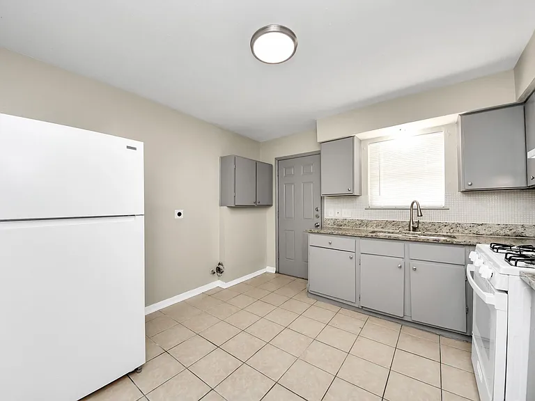 1736 Crestdale Dr #8 — Photo 13
