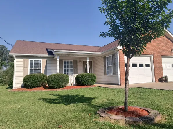 592 Flagstone Dr, Rossville, GA 30741