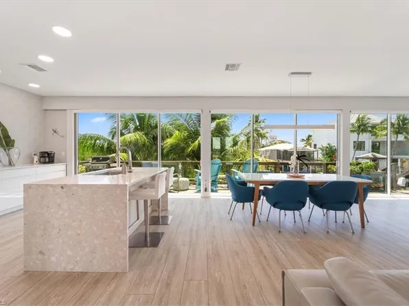 1282 Venetian WAY, NAPLES, FL 34110