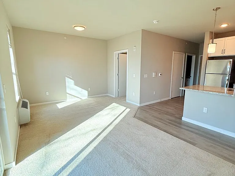 Lincoln Street Apartments — Photo 34