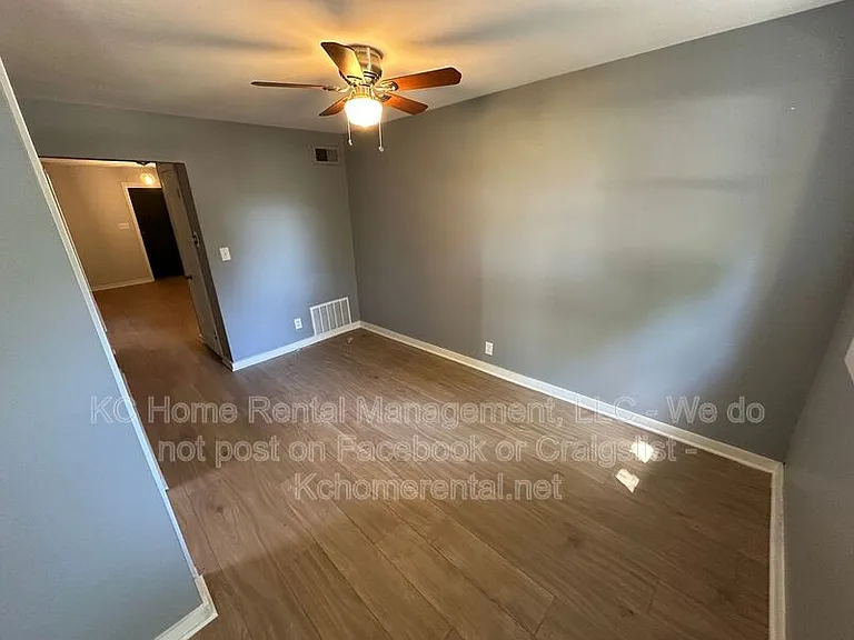 1648 Jefferson St — Photo 10