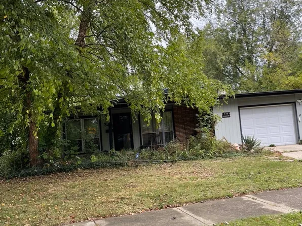 348 Wildwood Dr, Park Forest, IL 60466