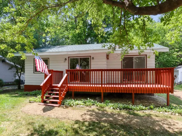 62 Valley STREET, Williams Bay, WI 53191