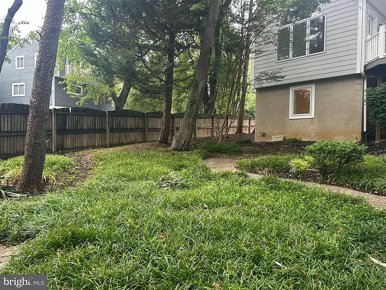 221 Spring Race Ct — Photo 28
