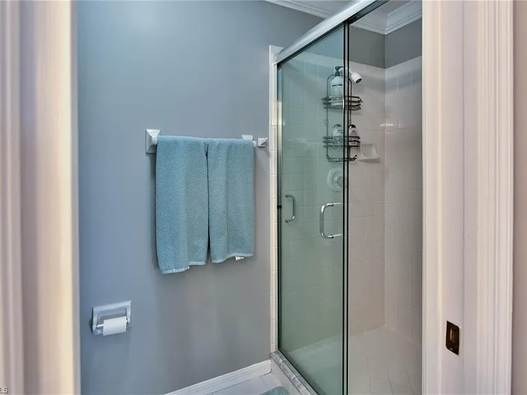 9200 Highland Woods Blvd #1310 — Photo 10