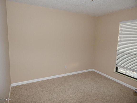 4th image of 1443 Winfred Dr E