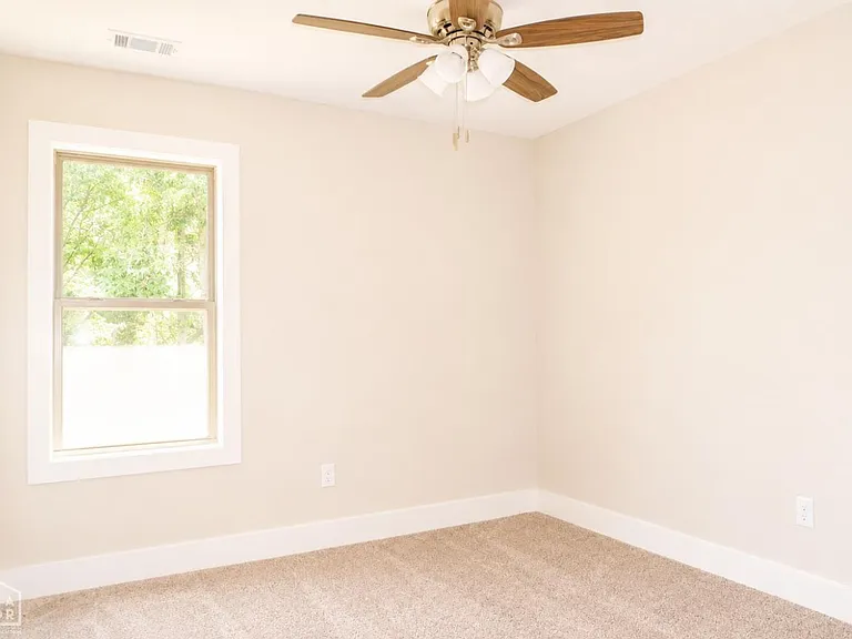 5402 Lotus St — Photo 23