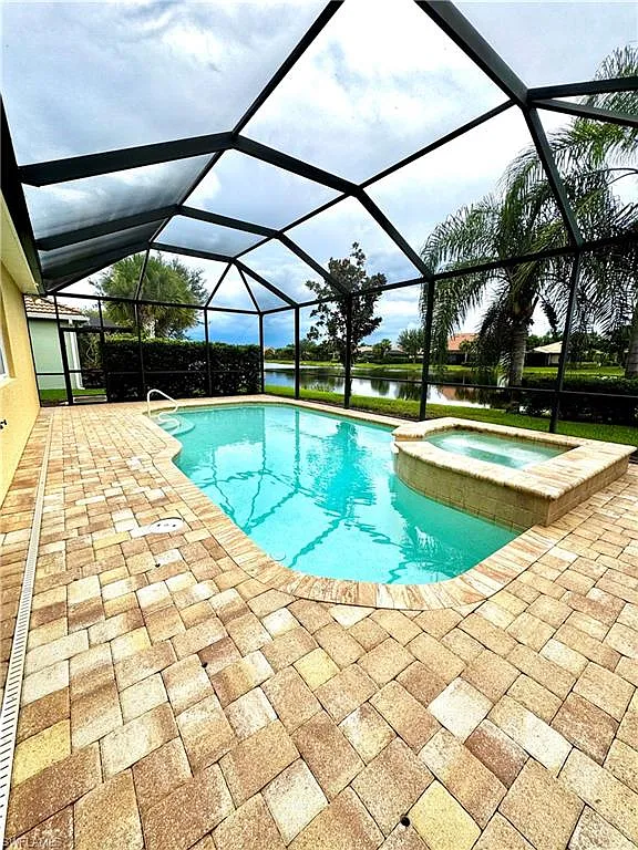 3 bed, 2.0 bath, 1922 sqft, $5,800 — Photo 1