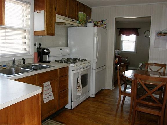 3rd image of 335 E Gardner St NW
