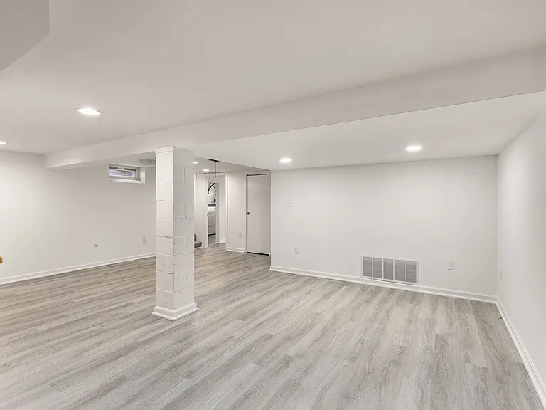 16 Homestead St — Photo 14