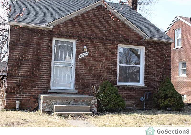 1st image of 19515 Hamburg St