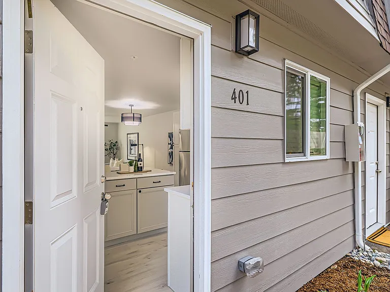 Evergreen Townhomes — Photo 50