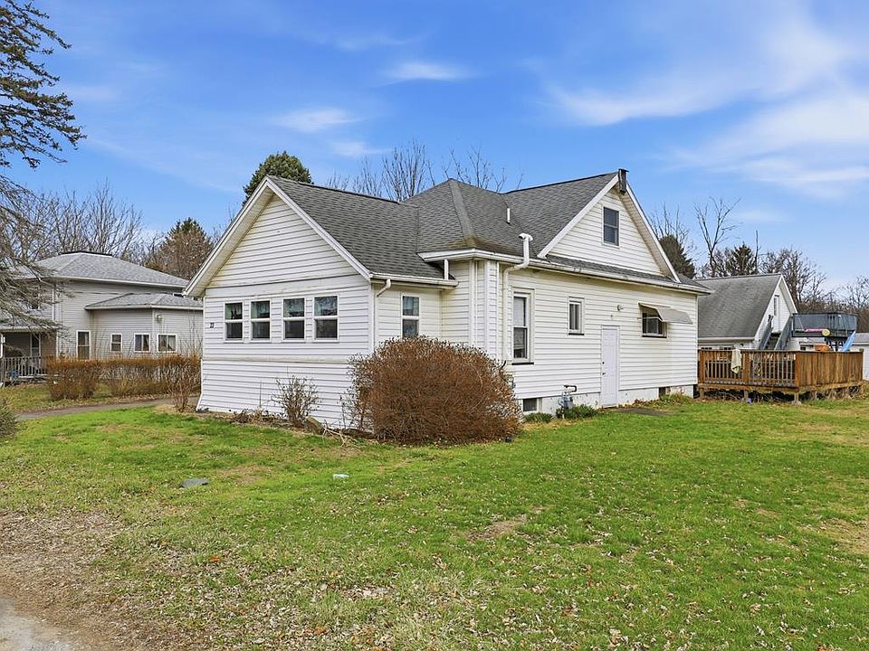 1st image of 23 Sierra View Rd