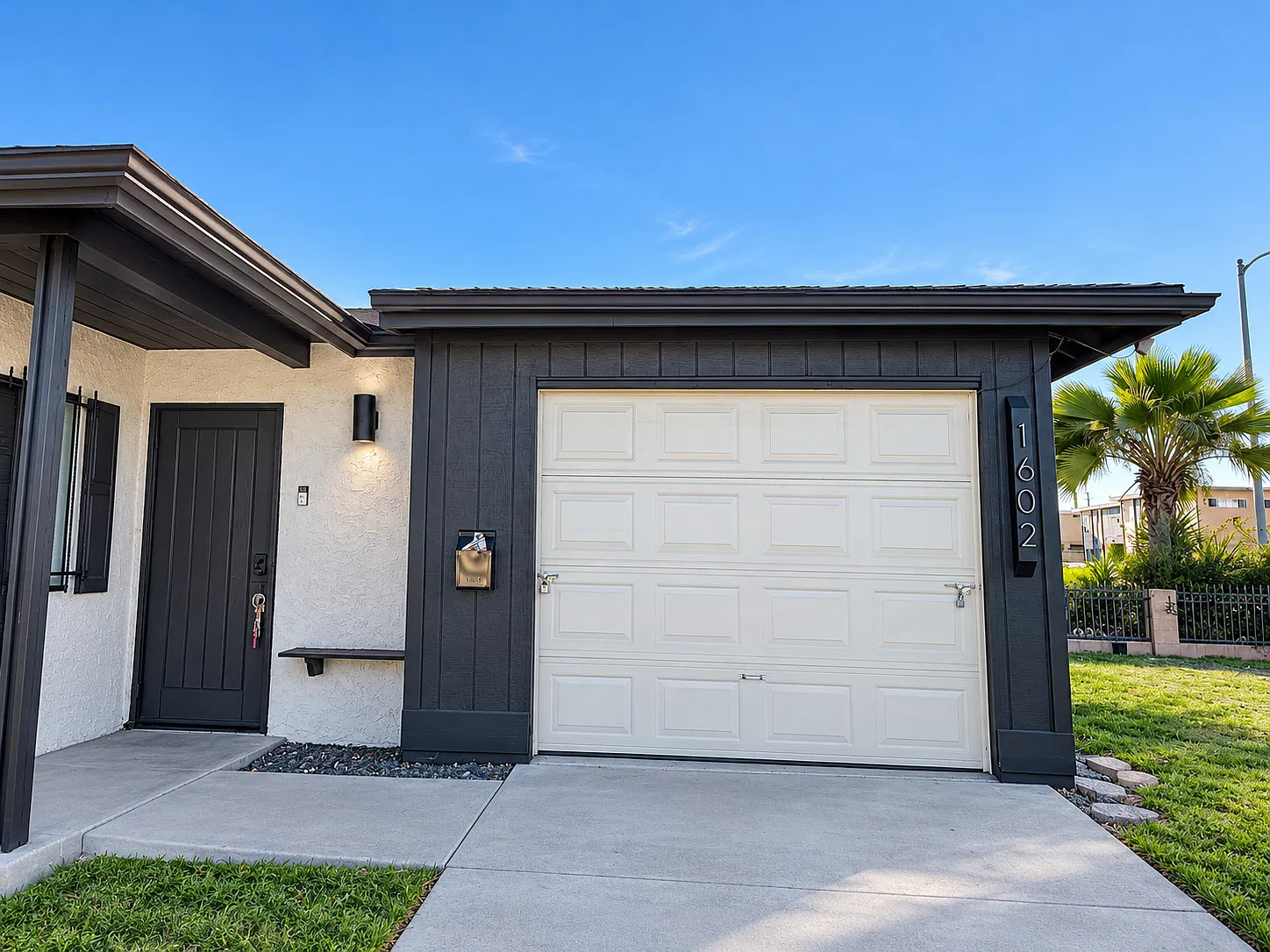 2 bed, 830 sqft, $2,800 — Photo 3