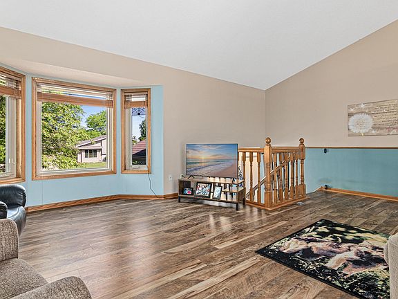 5th image of 16608 Imperial Way