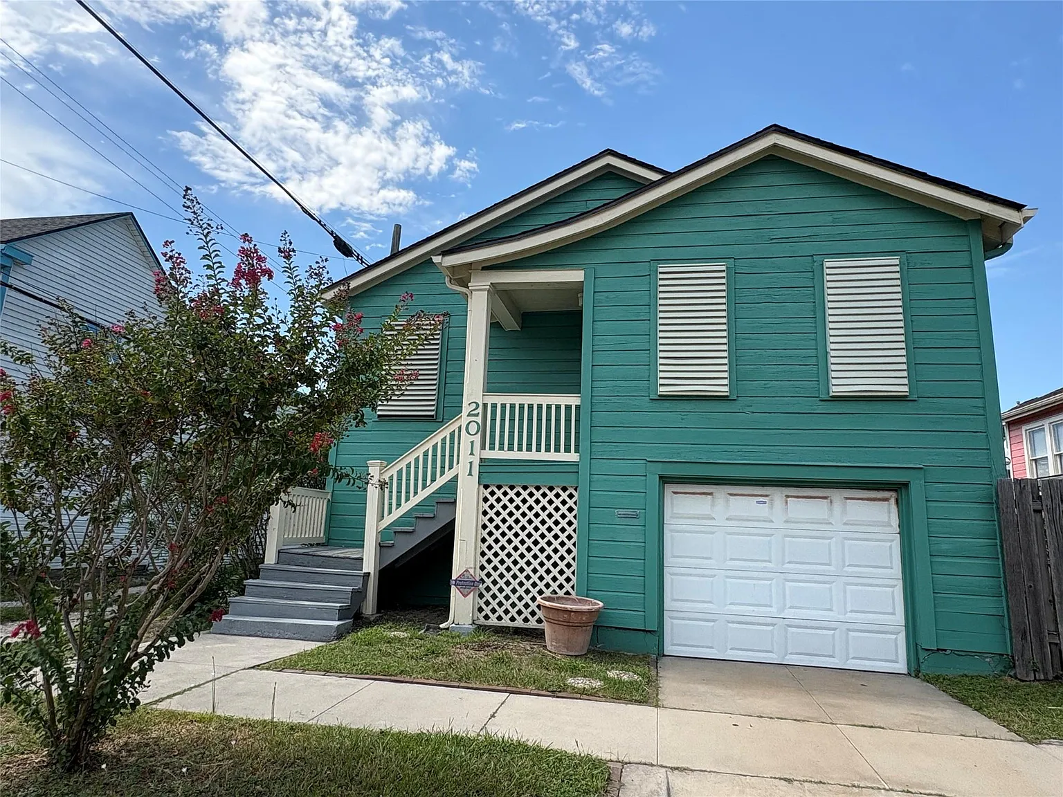 2 bed, 1.0 bath, 975 sqft, $1,850 — Photo 1
