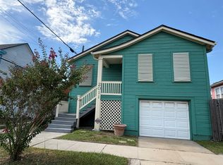 2011 33rd St, Galveston, TX 77550