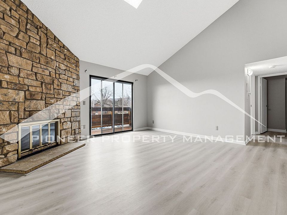 1st image of 333 Wright St APT 303