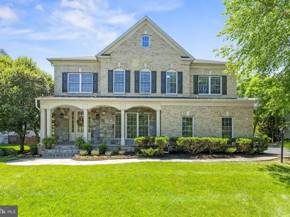 25635 Elk Lick Rd, Chantilly, VA 20152