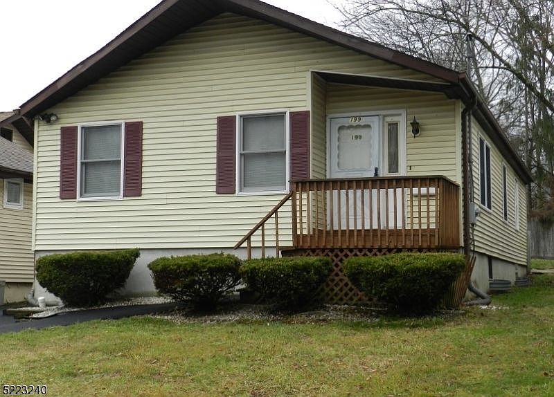 1st image of 199 River Dr