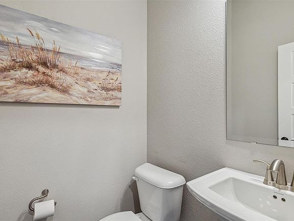 2nd image of 680 Aspen Valley Ln