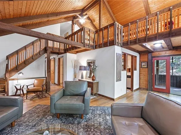 200 Cherokee Dr, Waleska, GA 30183