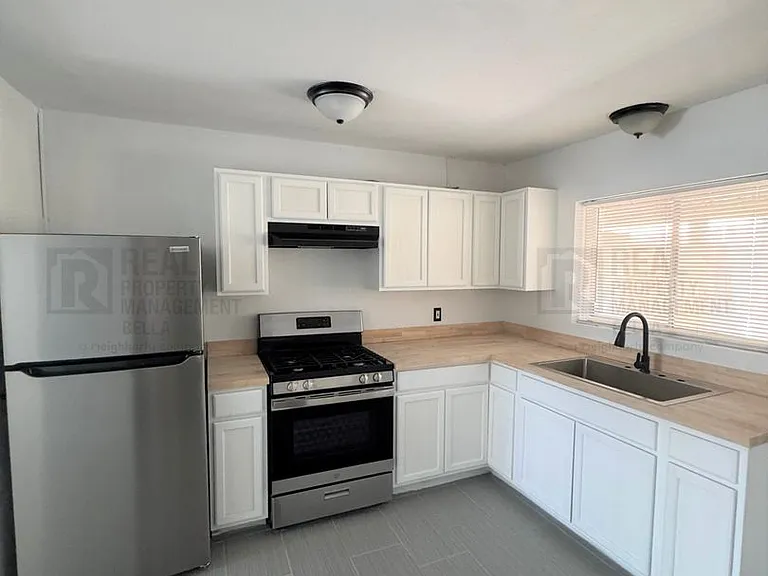 West Limited Ave- Taylor — Photo 9